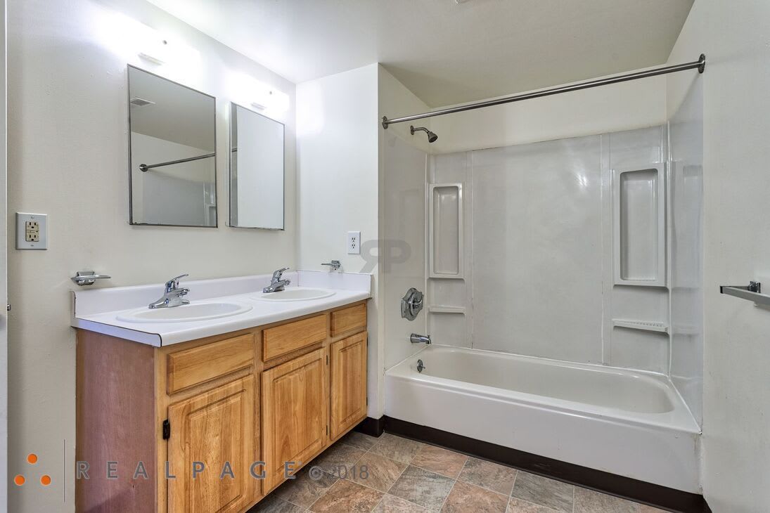 Jameson Court – photo 1
