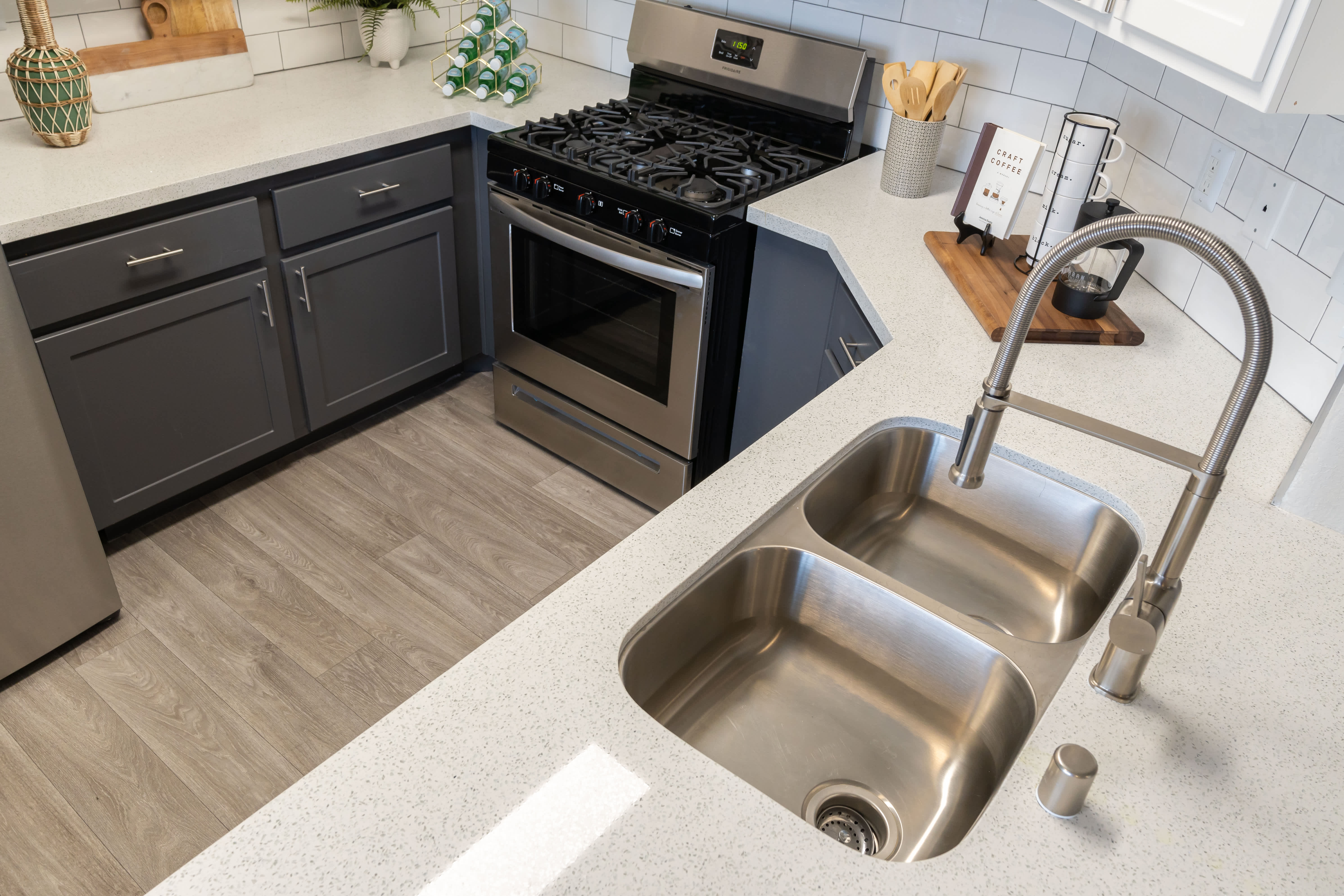 St. Clair Apartment Homes – photo 5