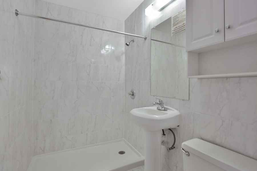 817 12th Avenue SE – photo 2