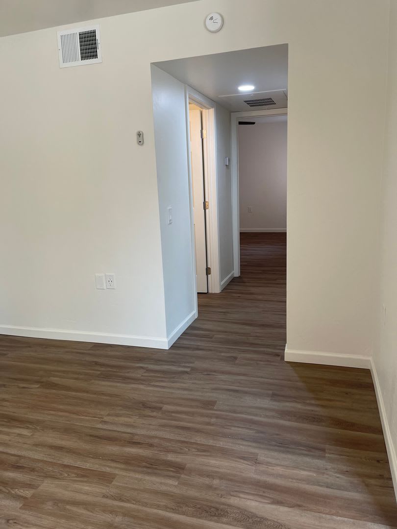 Pine Tree Apartments – photo 2