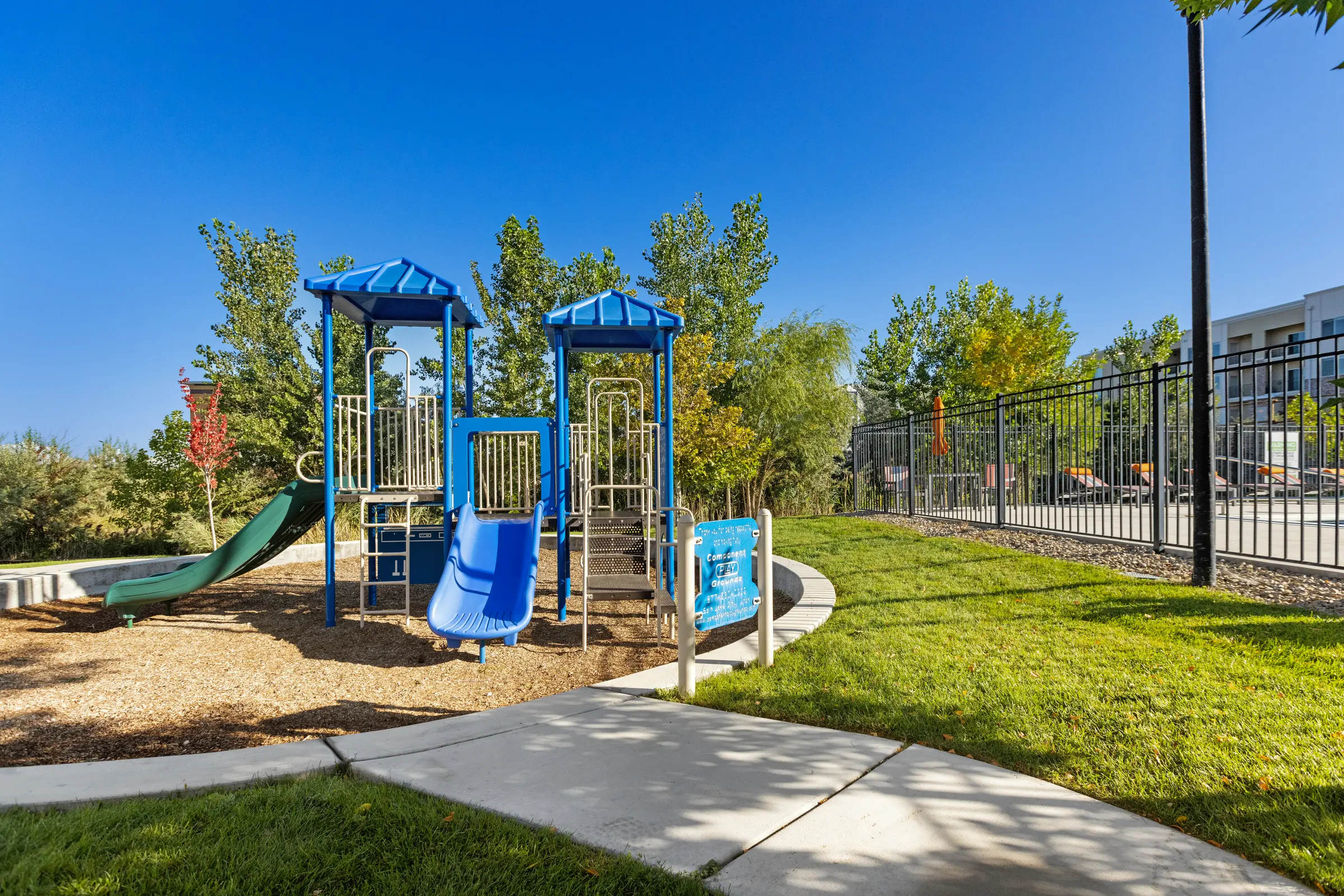South Ridge Townhomes – photo 3