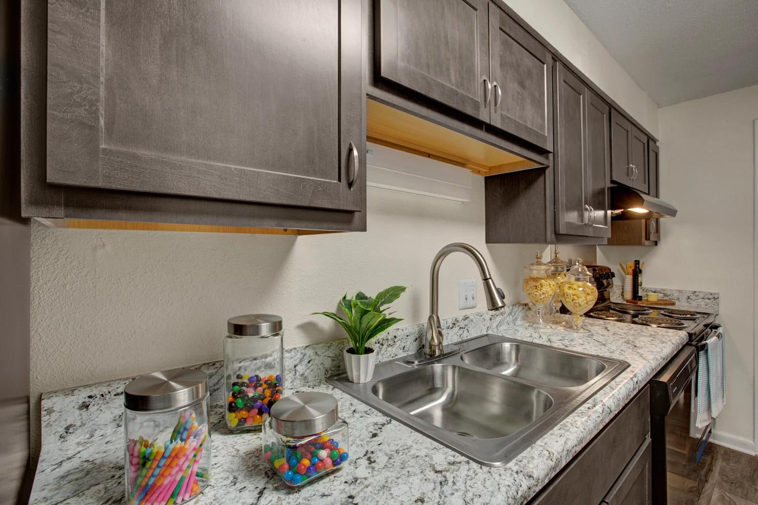 Lacota Apartments – photo 3
