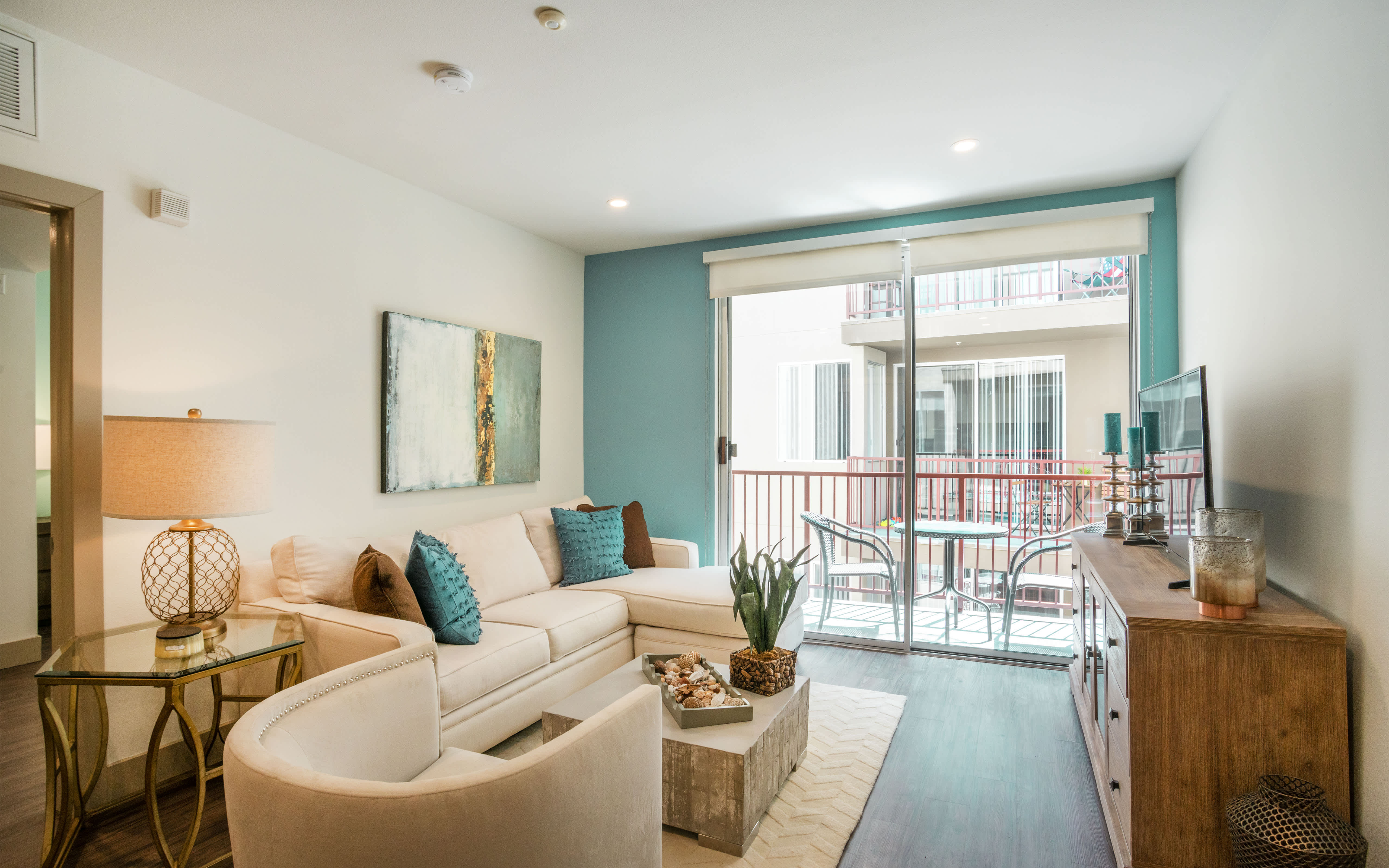 Living at Santa Monica – photo 1