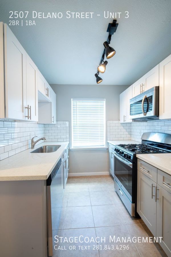 2507 Delano Street – photo 2