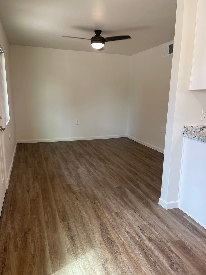 Pine Tree Apartments – photo 5