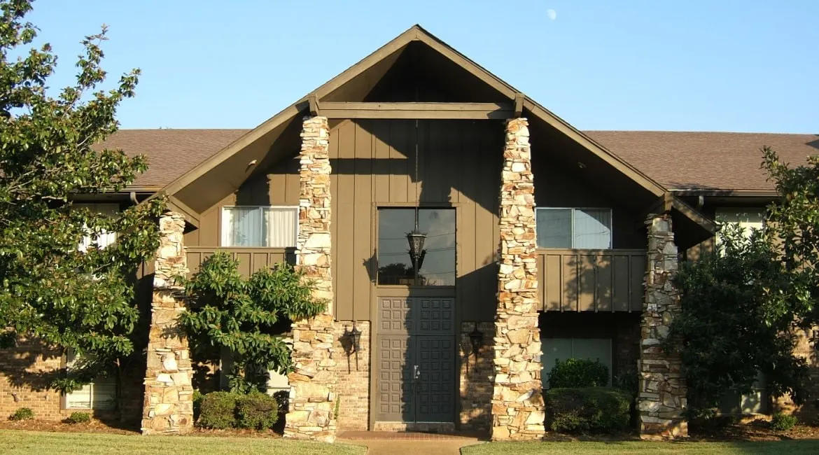 Willow Creek Apartments – photo 3