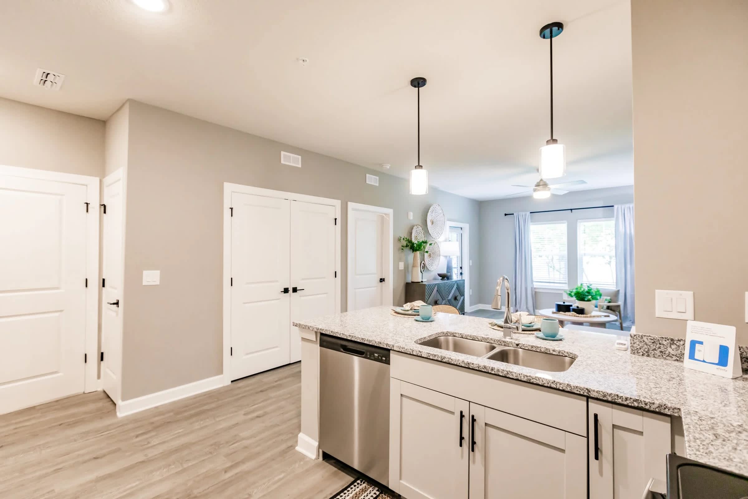 Vantage Apartments – photo 2