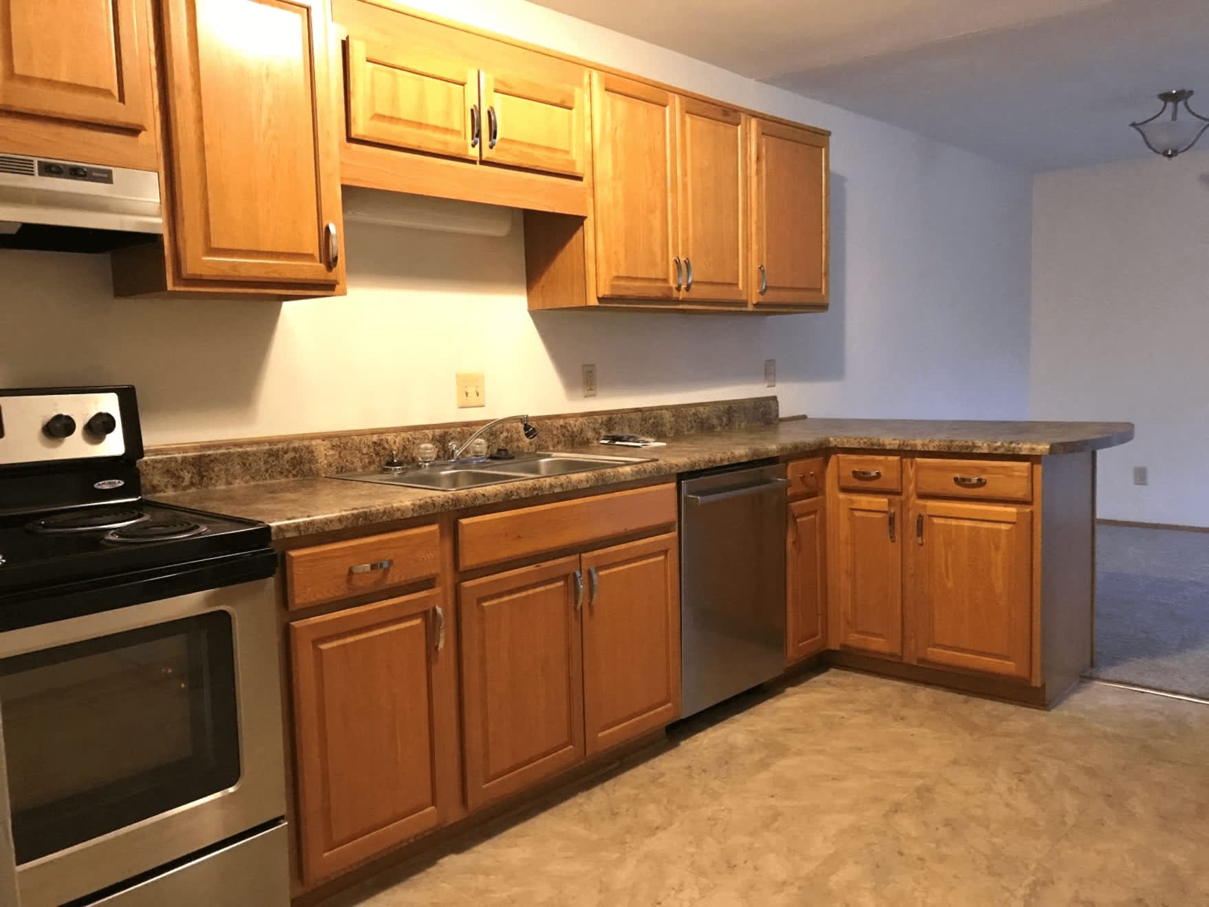 Oak Grove Apartments – photo 5