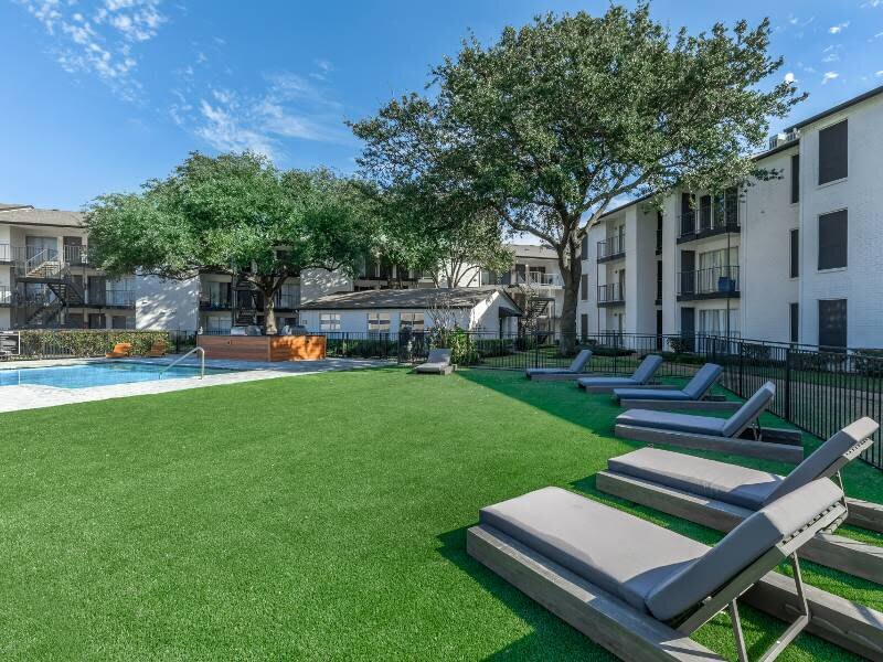 Villas on Rosemeade East – photo 5