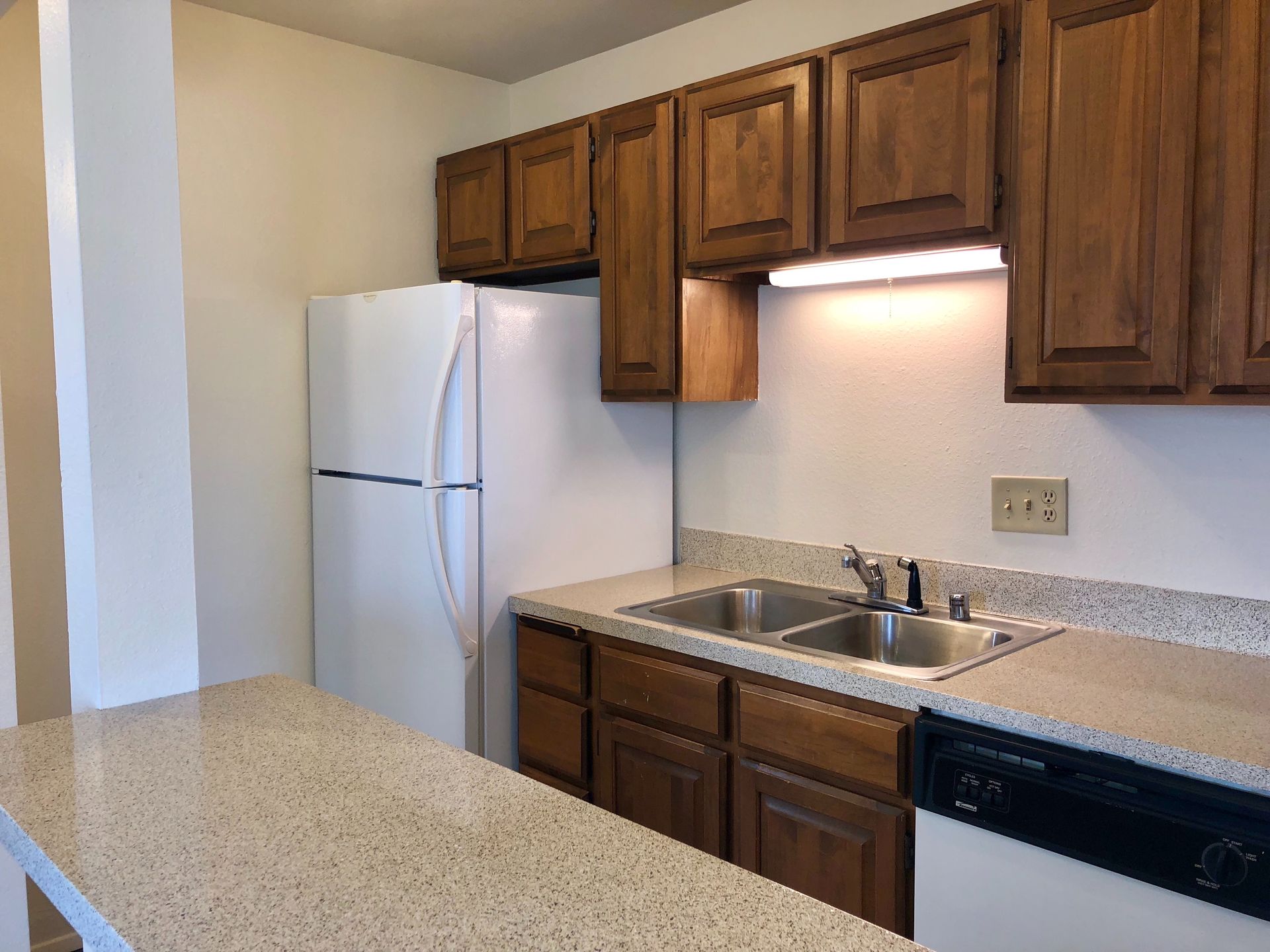 Blanche Clare Apartments – 1 bed, 1 bath, $1695