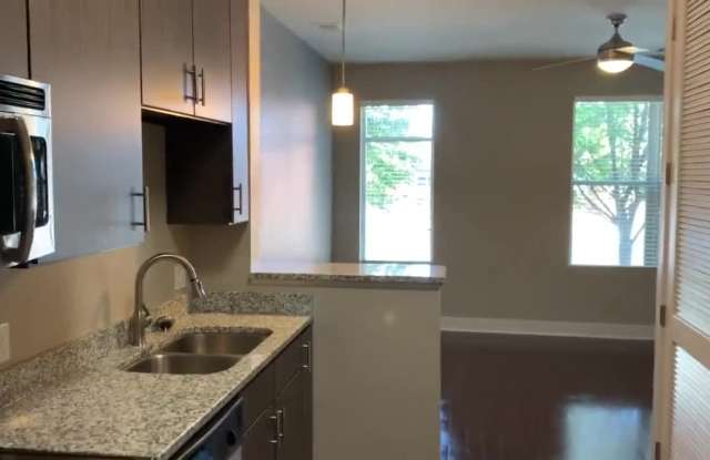 605 West End property video