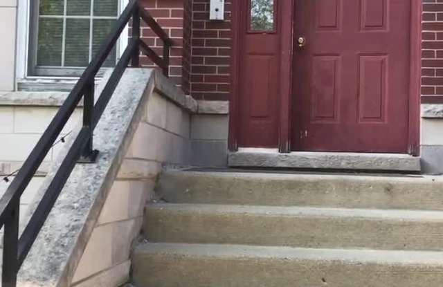 1326 W Diversey property video