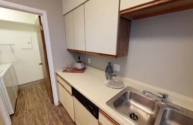 Runaway Bay Apartments property video