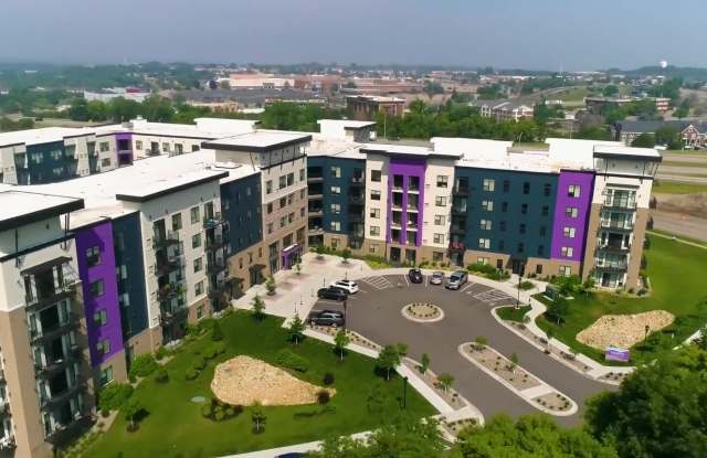NEON Burnsville property video