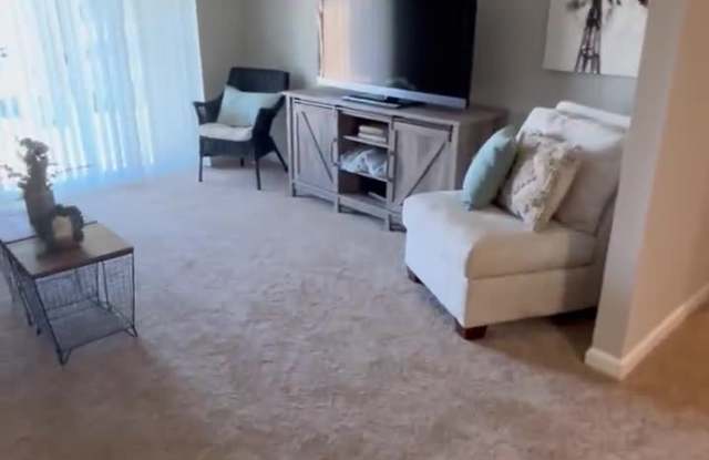 Graybrook & Graycroft Apartments property video